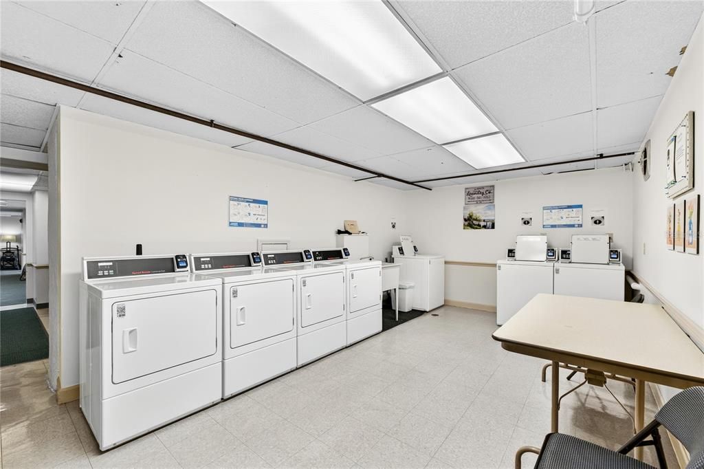 待售: $140,000 (1 贝兹, 1 浴室, 714 平方英尺)