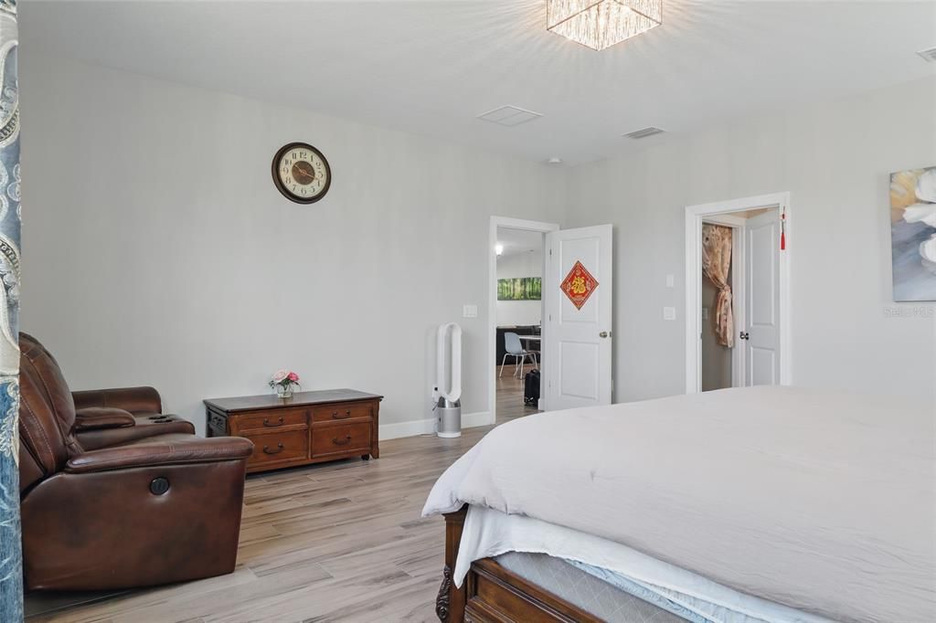 For Sale: $769,900 (4 beds, 3 baths, 3678 Square Feet)