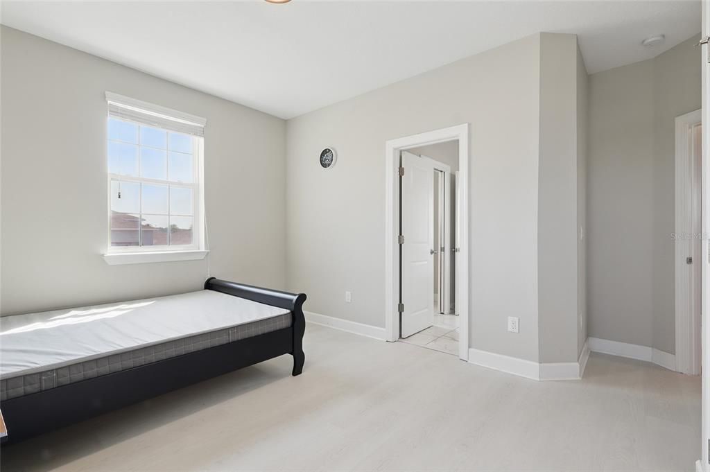 For Sale: $769,900 (4 beds, 3 baths, 3678 Square Feet)