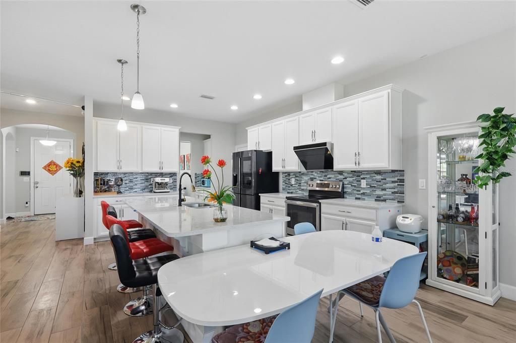 For Sale: $769,900 (4 beds, 3 baths, 3678 Square Feet)