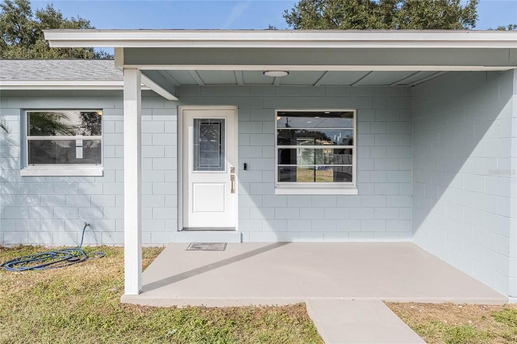 For Sale: $280,000 (4 beds, 2 baths, 1177 Square Feet)