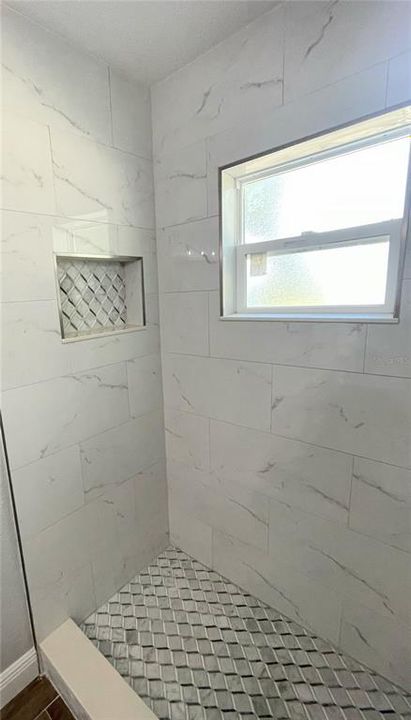 For Sale: $280,000 (4 beds, 2 baths, 1177 Square Feet)