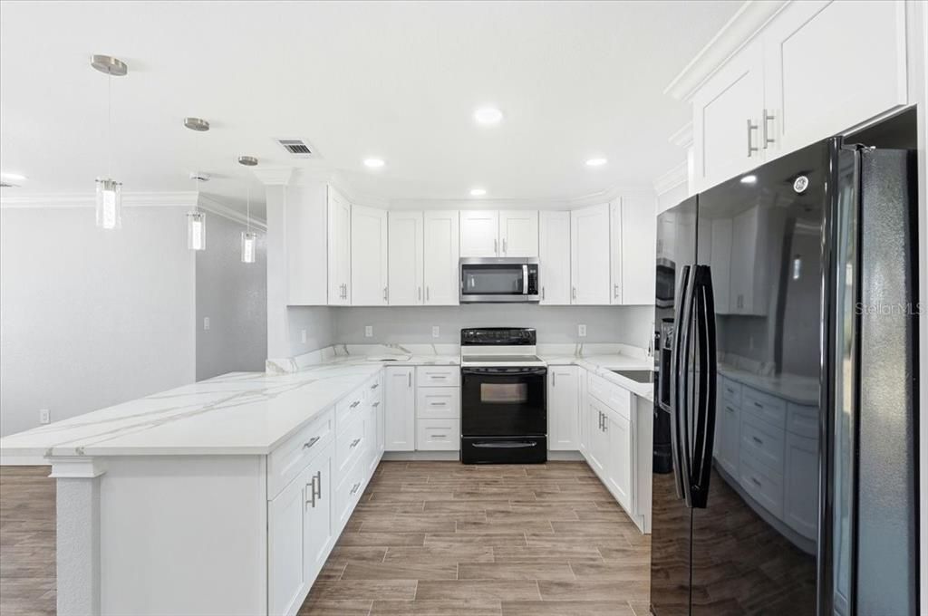 For Sale: $280,000 (4 beds, 2 baths, 1177 Square Feet)