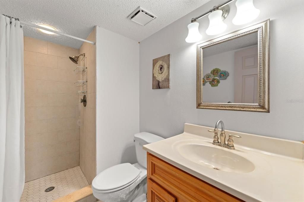 Под контрактом: $162,900 (2 спален, 2 ванн, 1144 Квадратных фут)