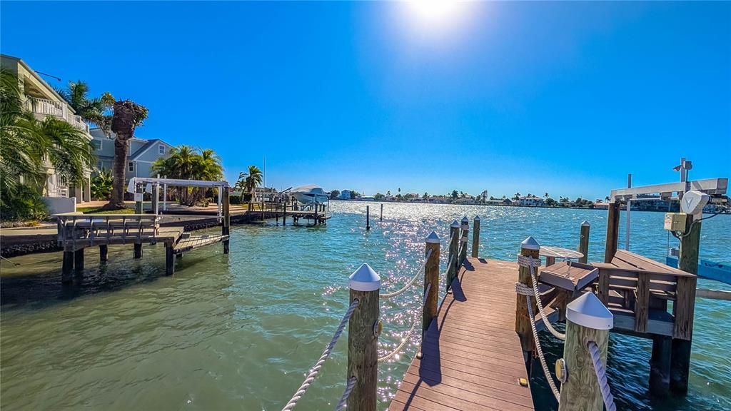 For Sale: $1,300,000 (3 beds, 2 baths, 2165 Square Feet)