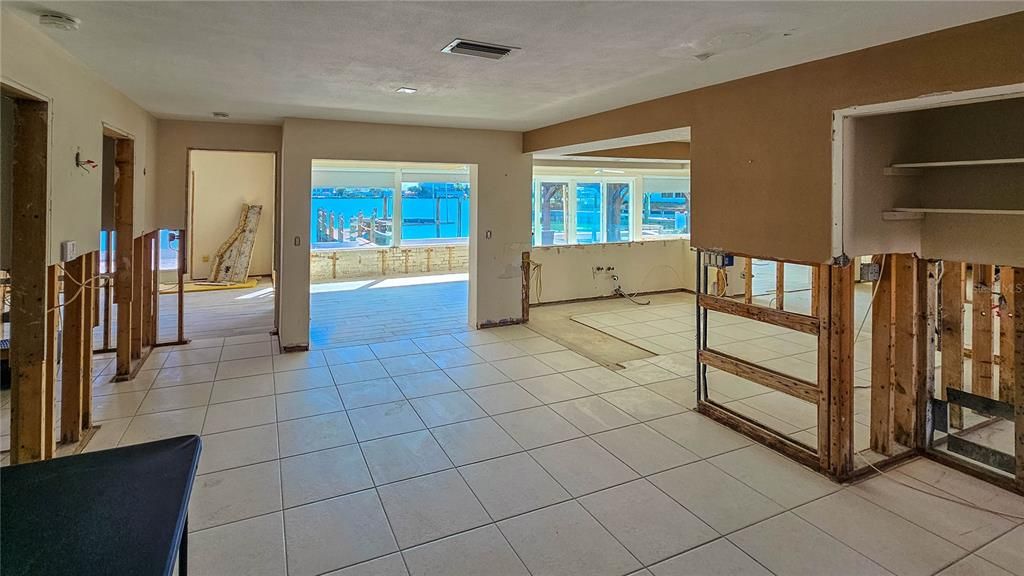 For Sale: $1,300,000 (3 beds, 2 baths, 2165 Square Feet)