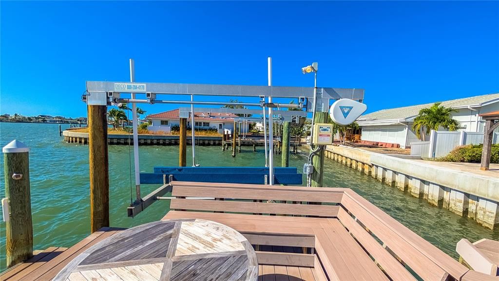 For Sale: $1,300,000 (3 beds, 2 baths, 2165 Square Feet)