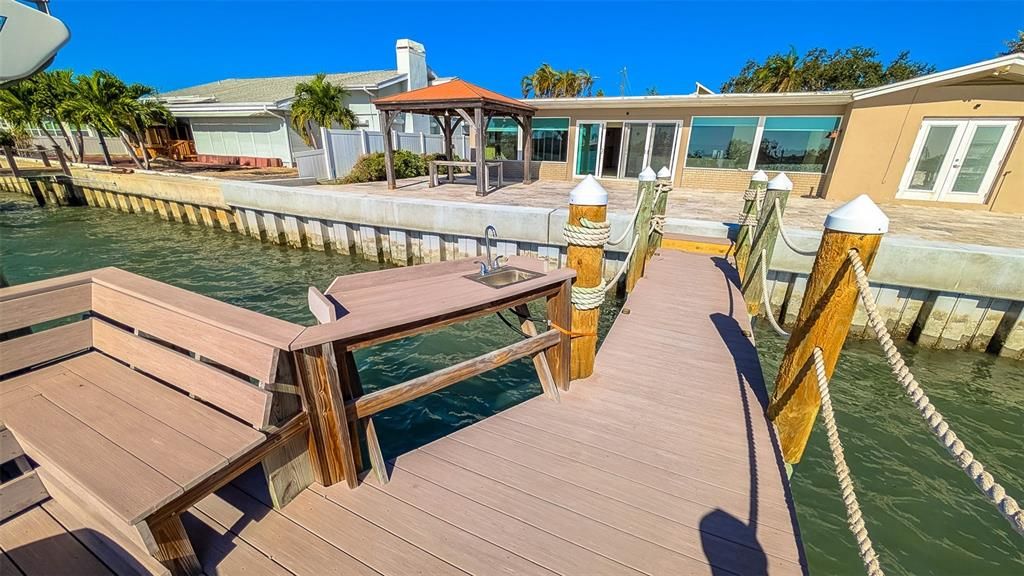 For Sale: $1,300,000 (3 beds, 2 baths, 2165 Square Feet)