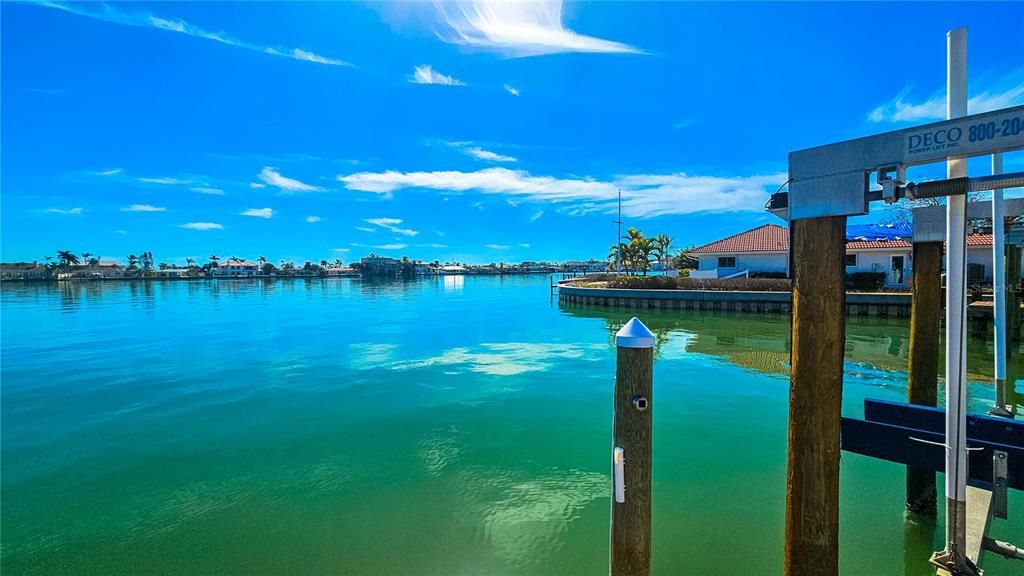 For Sale: $1,300,000 (3 beds, 2 baths, 2165 Square Feet)