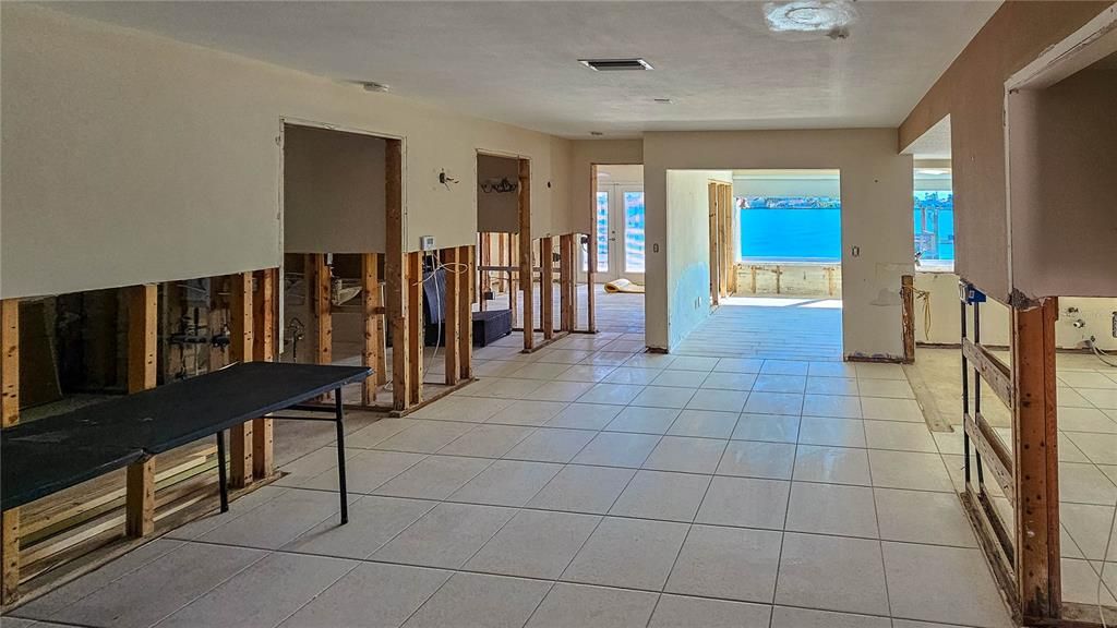 For Sale: $1,300,000 (3 beds, 2 baths, 2165 Square Feet)