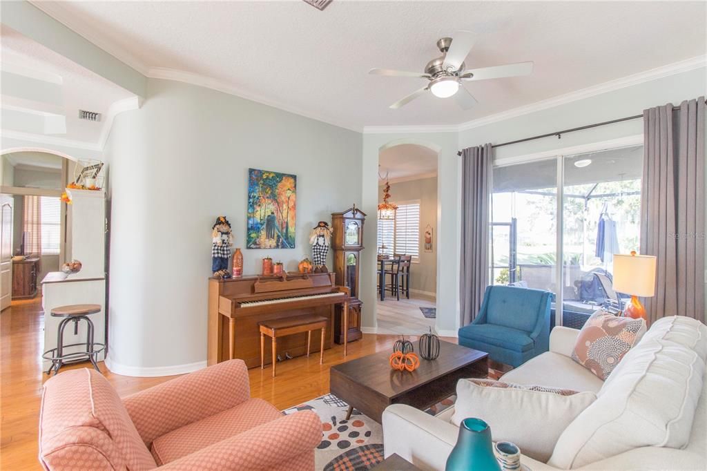 For Sale: $529,900 (4 beds, 3 baths, 2097 Square Feet)