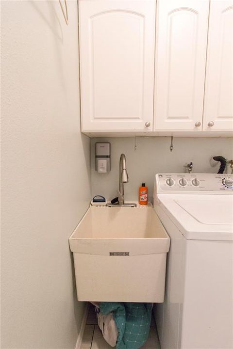 For Sale: $529,900 (4 beds, 3 baths, 2097 Square Feet)