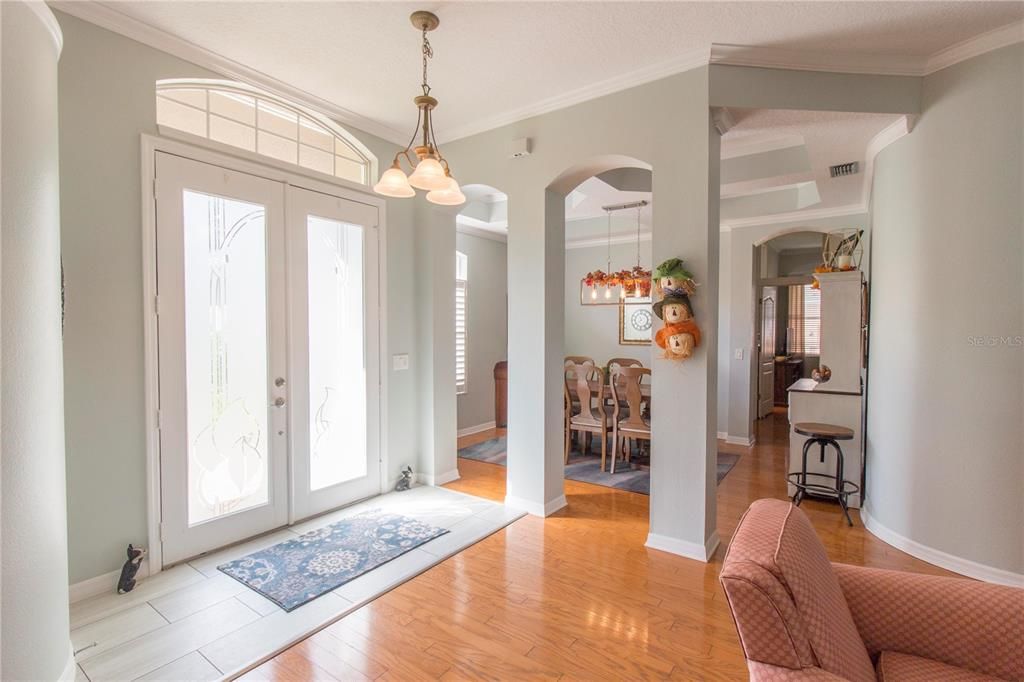 For Sale: $529,900 (4 beds, 3 baths, 2097 Square Feet)