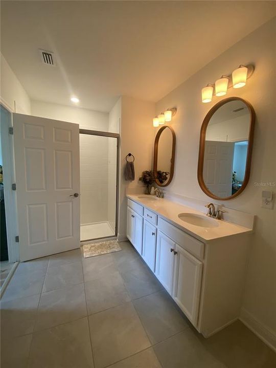 For Sale: $405,000 (3 beds, 2 baths, 1918 Square Feet)