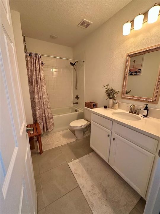 For Sale: $405,000 (3 beds, 2 baths, 1918 Square Feet)