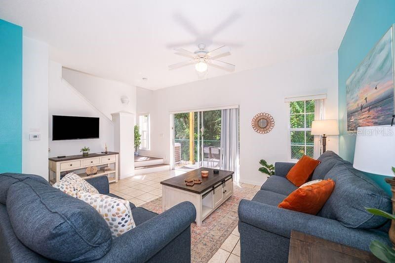 For Sale: $285,000 (3 beds, 2 baths, 1277 Square Feet)