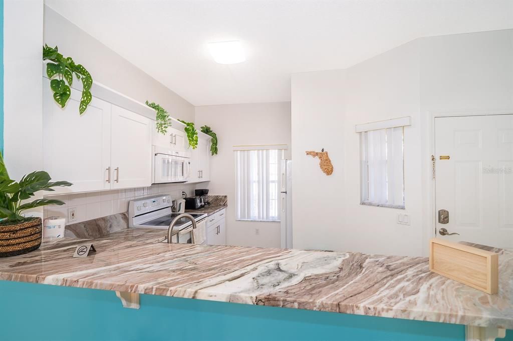 For Sale: $285,000 (3 beds, 2 baths, 1277 Square Feet)