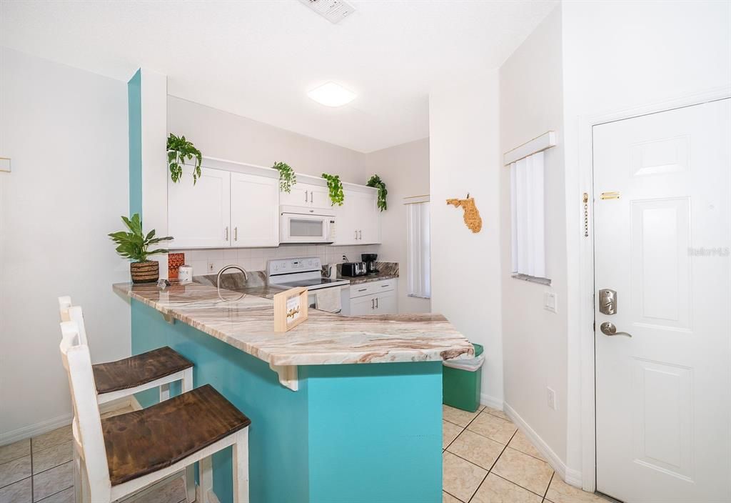 For Sale: $285,000 (3 beds, 2 baths, 1277 Square Feet)