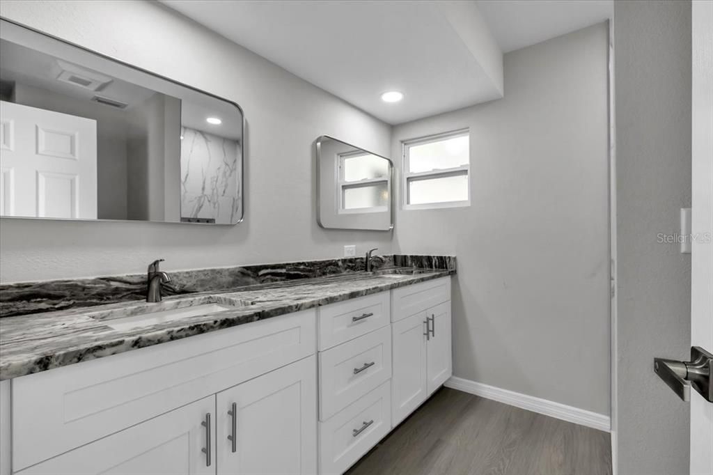 Active With Contract: $265,000 (3 beds, 2 baths, 1395 Square Feet)