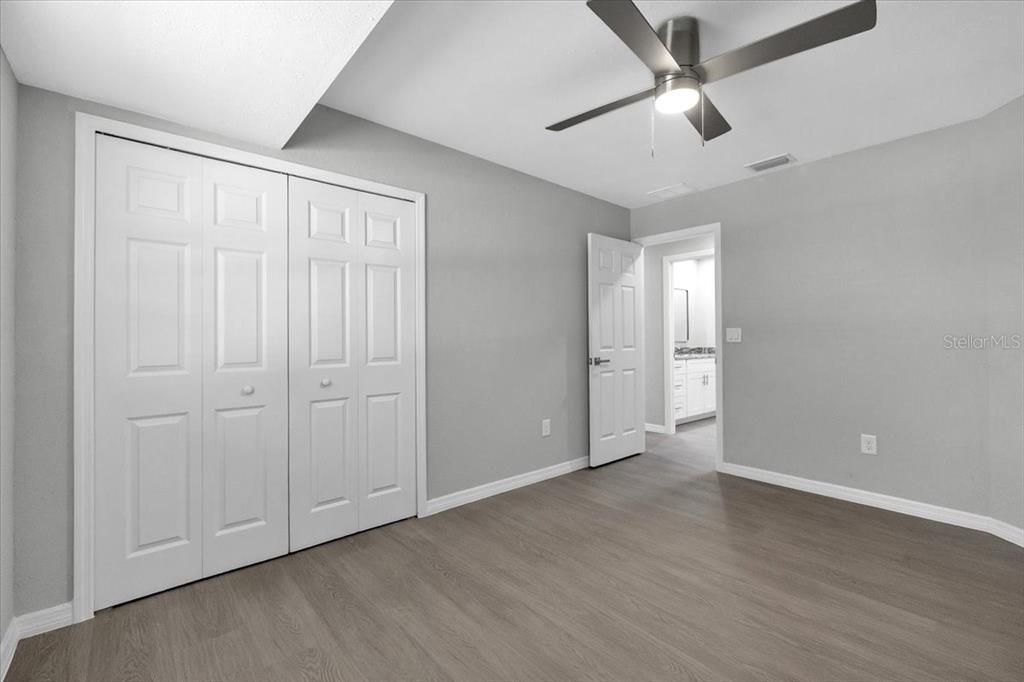 Active With Contract: $265,000 (3 beds, 2 baths, 1395 Square Feet)