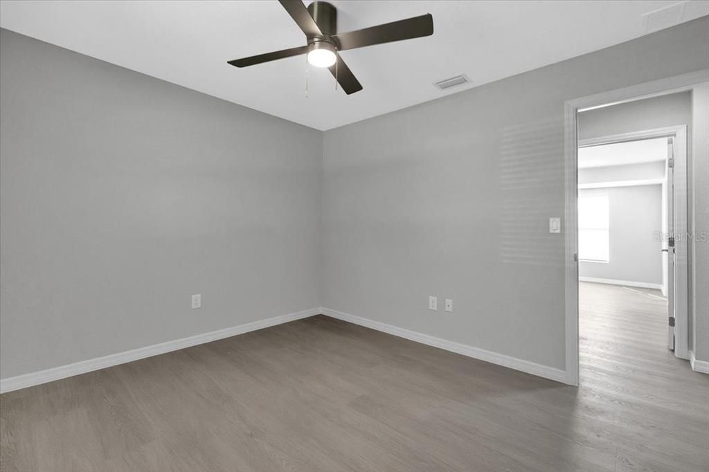 Active With Contract: $265,000 (3 beds, 2 baths, 1395 Square Feet)