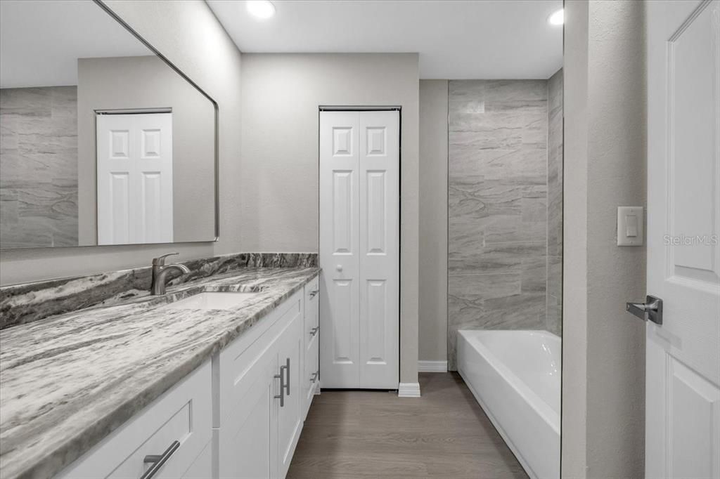 Active With Contract: $265,000 (3 beds, 2 baths, 1395 Square Feet)