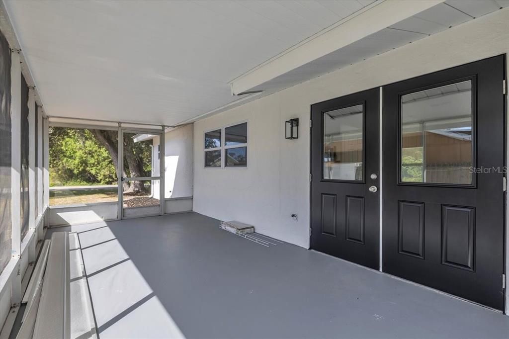 Active With Contract: $265,000 (3 beds, 2 baths, 1395 Square Feet)