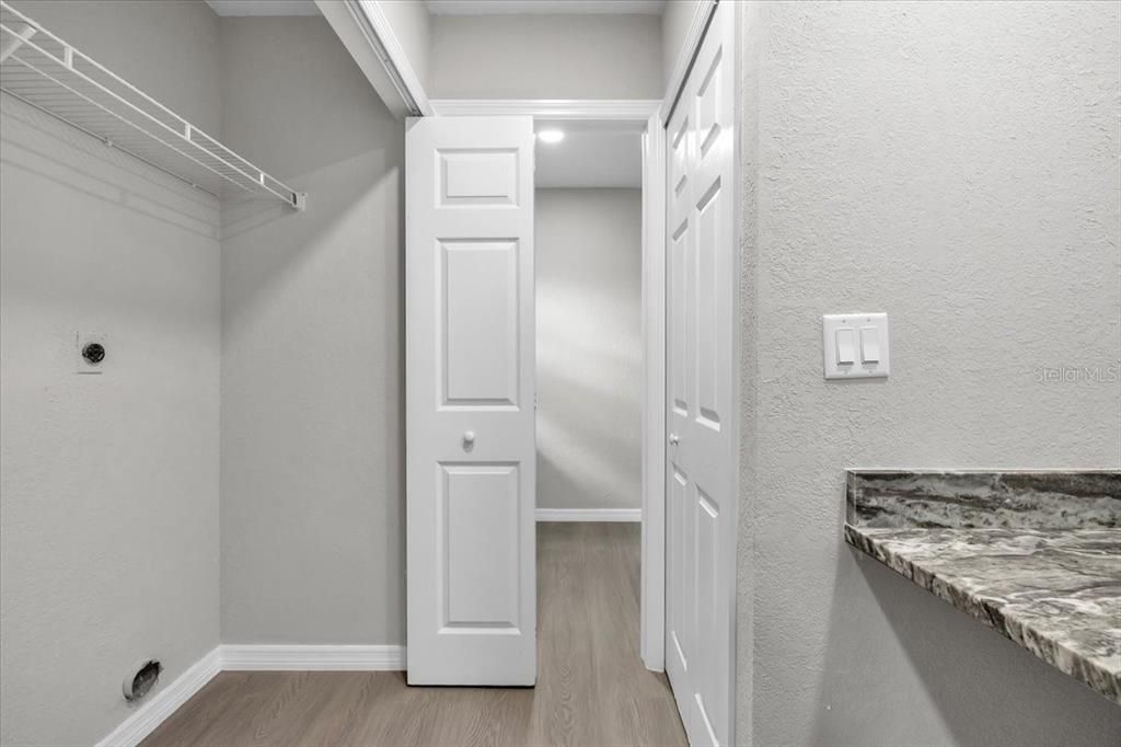 Active With Contract: $265,000 (3 beds, 2 baths, 1395 Square Feet)