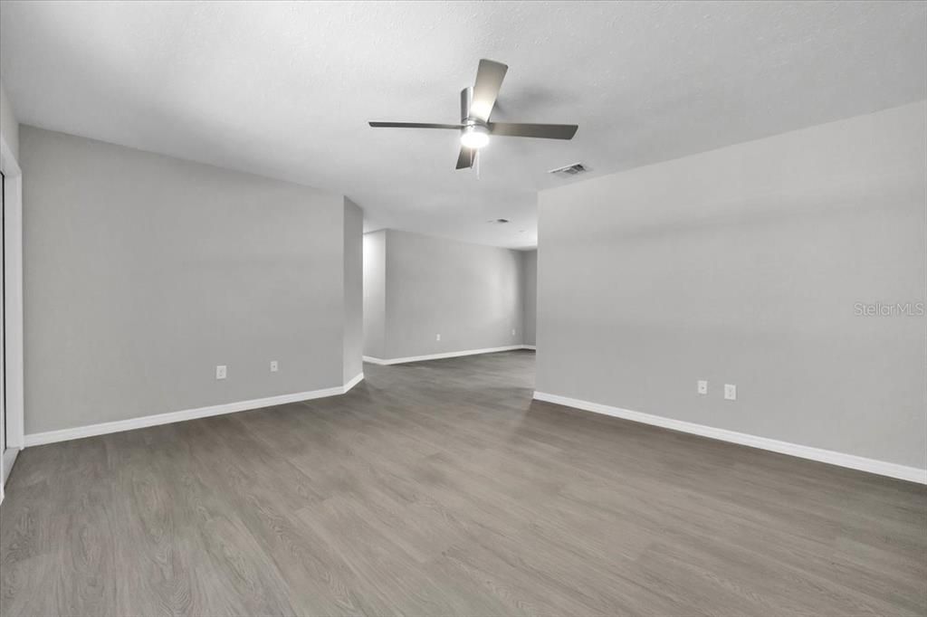 Active With Contract: $265,000 (3 beds, 2 baths, 1395 Square Feet)