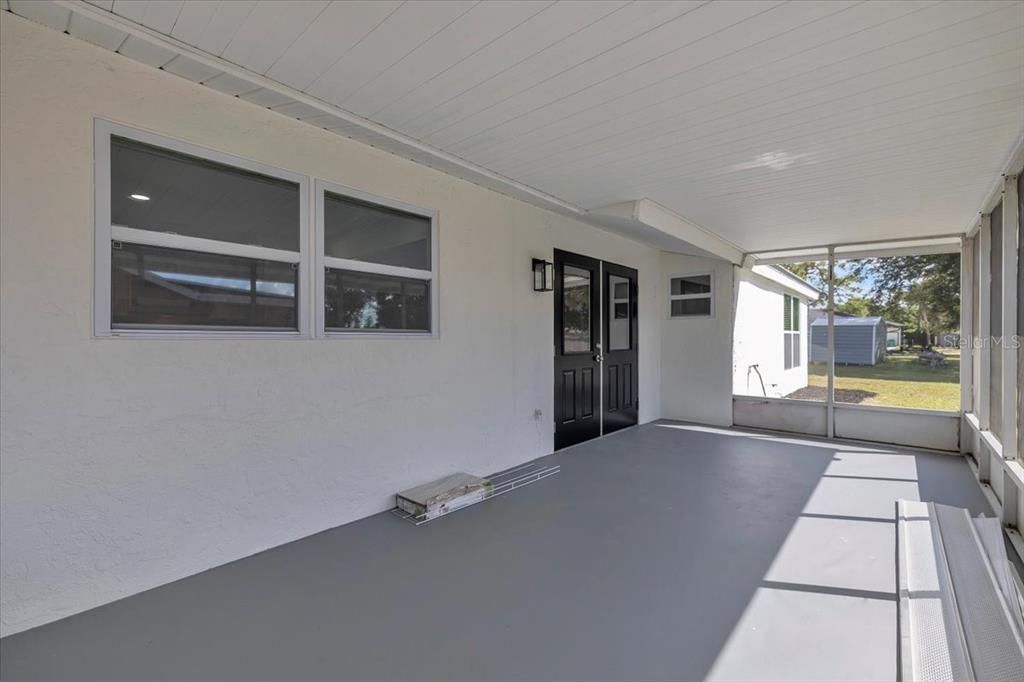 Active With Contract: $265,000 (3 beds, 2 baths, 1395 Square Feet)