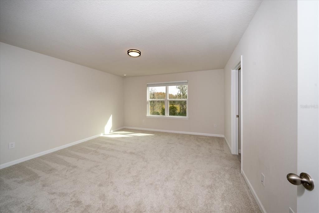 出租: $2,850 (5 贝兹, 3 浴室, 2370 平方英尺)