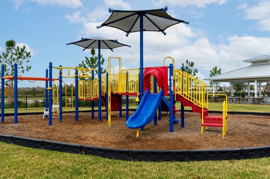 出租: $2,850 (5 贝兹, 3 浴室, 2370 平方英尺)