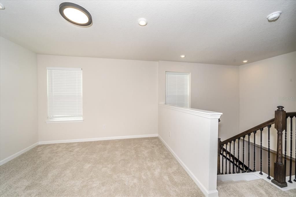 出租: $2,850 (5 贝兹, 3 浴室, 2370 平方英尺)