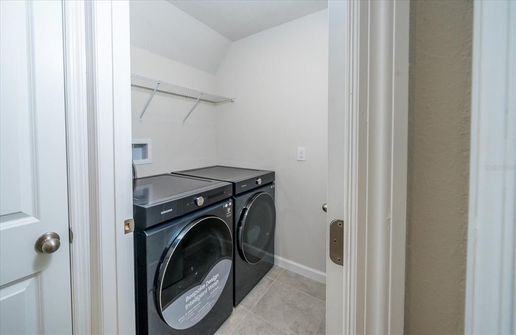 出租: $2,850 (5 贝兹, 3 浴室, 2370 平方英尺)