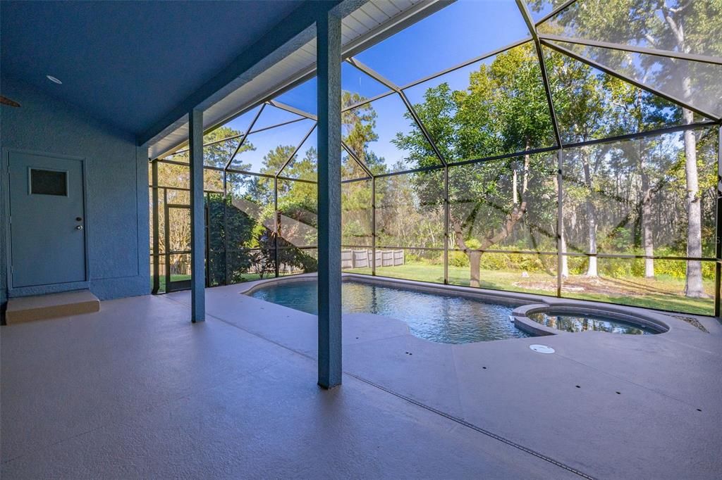 Activo con contrato: $720,000 (4 camas, 3 baños, 2926 Pies cuadrados)