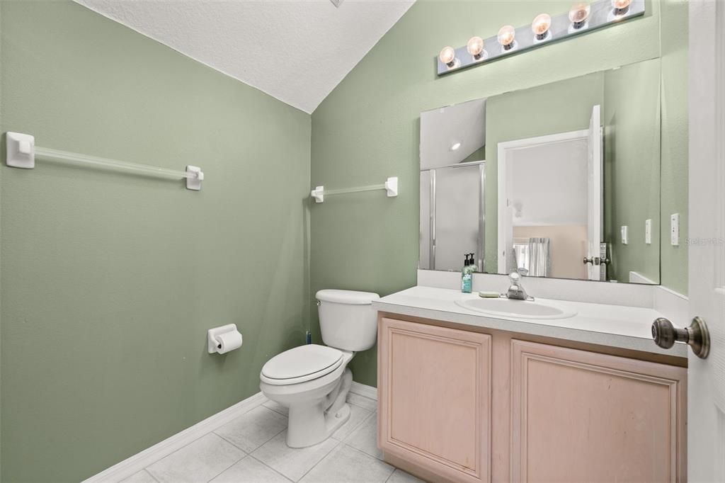 Activo con contrato: $720,000 (4 camas, 3 baños, 2926 Pies cuadrados)