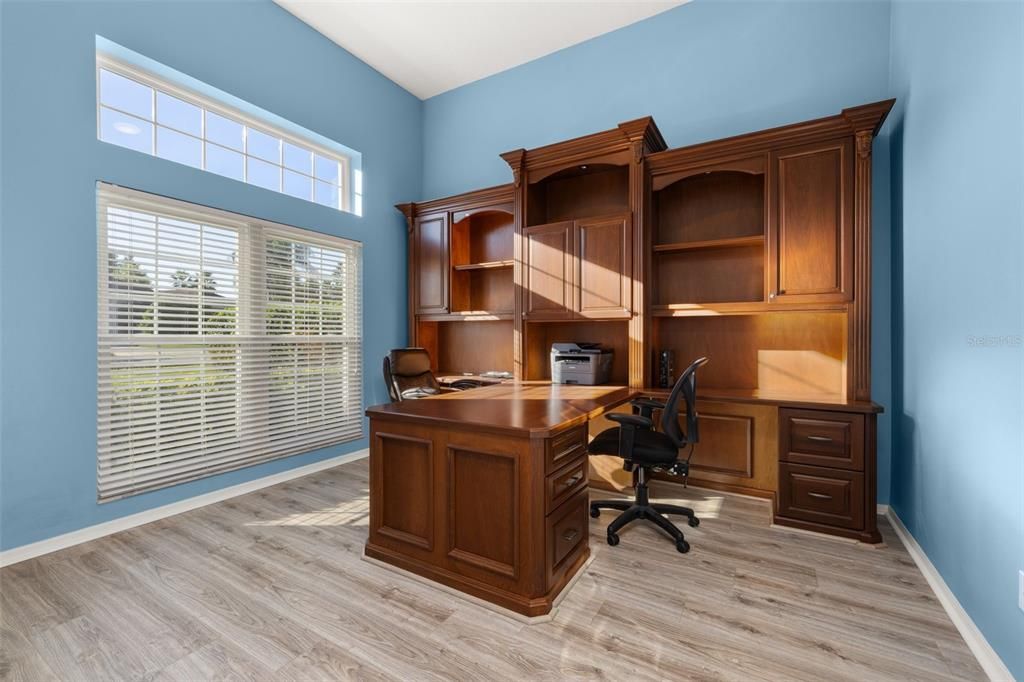 Activo con contrato: $720,000 (4 camas, 3 baños, 2926 Pies cuadrados)