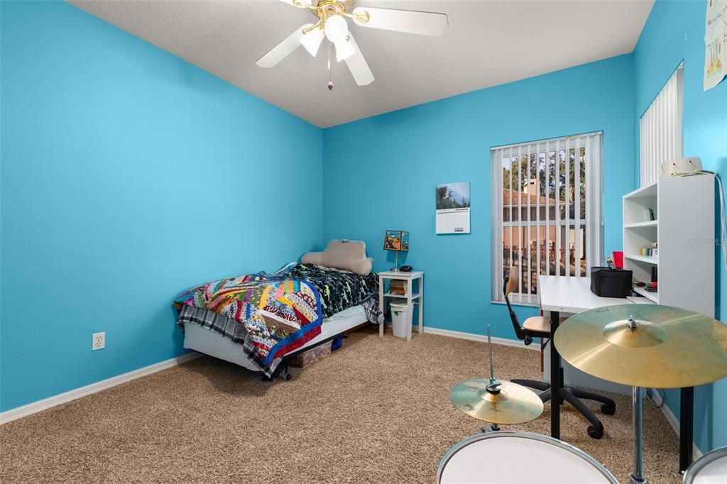 Activo con contrato: $720,000 (4 camas, 3 baños, 2926 Pies cuadrados)