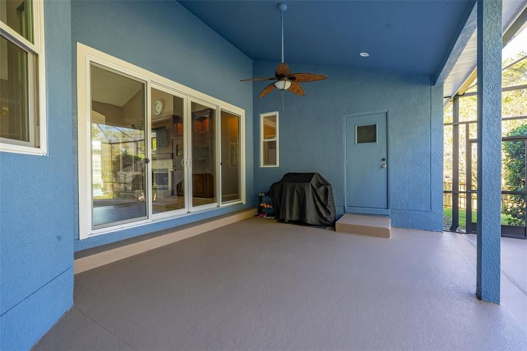 Activo con contrato: $720,000 (4 camas, 3 baños, 2926 Pies cuadrados)