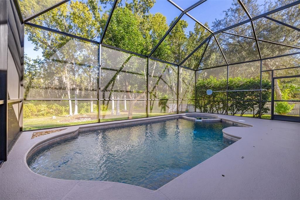 Activo con contrato: $720,000 (4 camas, 3 baños, 2926 Pies cuadrados)