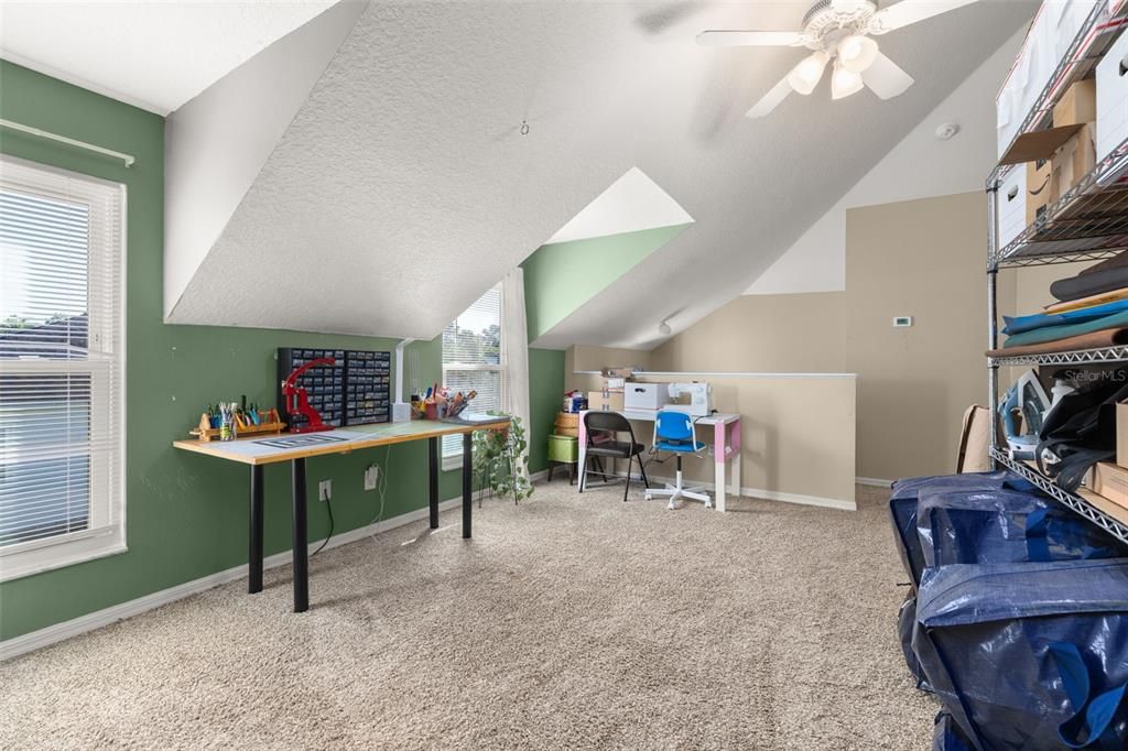 Activo con contrato: $720,000 (4 camas, 3 baños, 2926 Pies cuadrados)