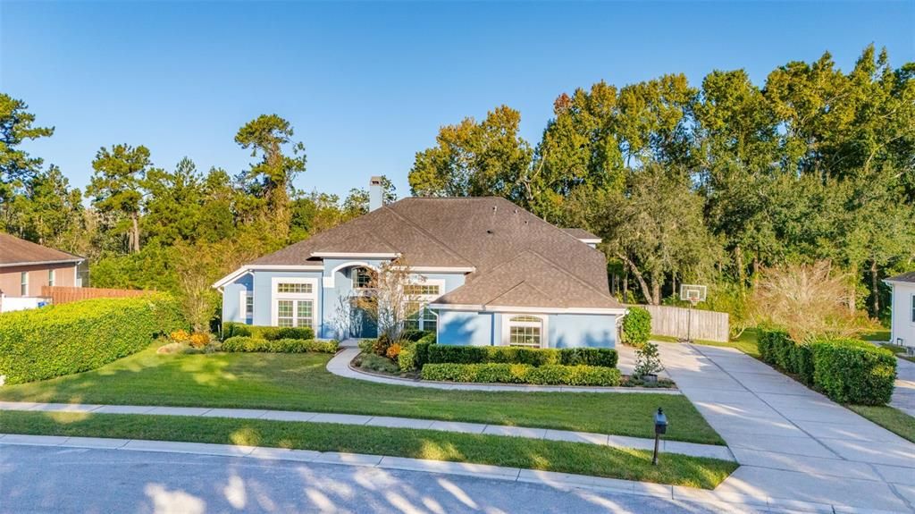 Activo con contrato: $720,000 (4 camas, 3 baños, 2926 Pies cuadrados)