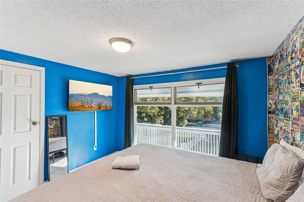 For Sale: $399,999 (4 beds, 2 baths, 1696 Square Feet)