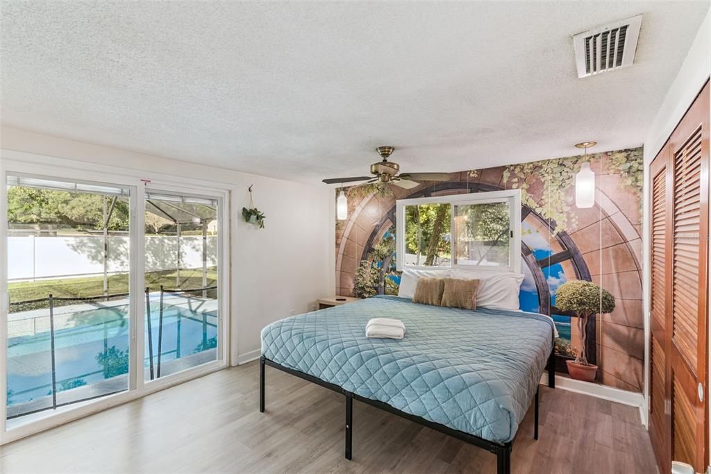 For Sale: $399,999 (4 beds, 2 baths, 1696 Square Feet)