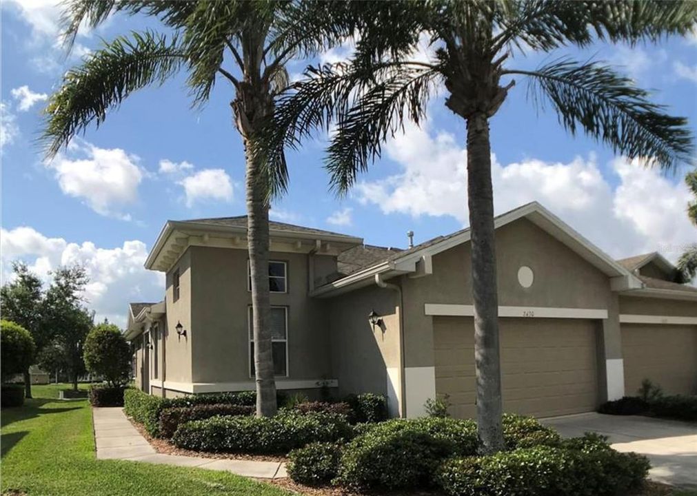 Active With Contract: $1,800 (2 beds, 2 baths, 1188 Square Feet)