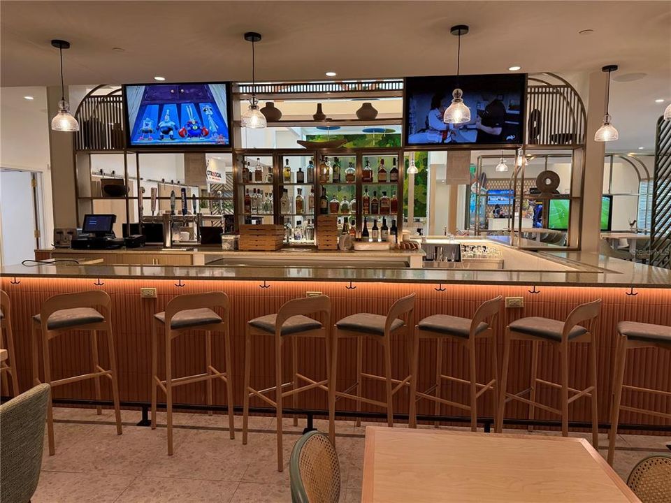 For Sale: $549,990 (2 beds, 2 baths, 1113 Square Feet)