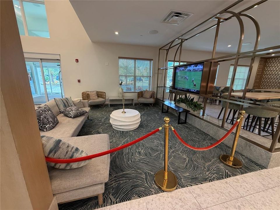 For Sale: $549,990 (2 beds, 2 baths, 1113 Square Feet)