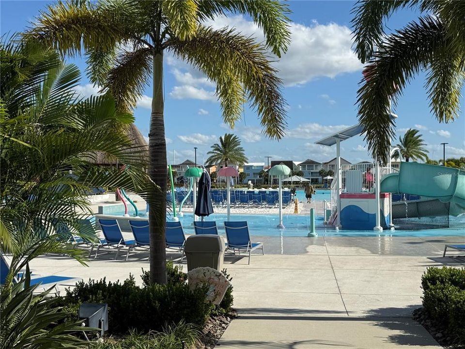 For Sale: $549,990 (2 beds, 2 baths, 1113 Square Feet)