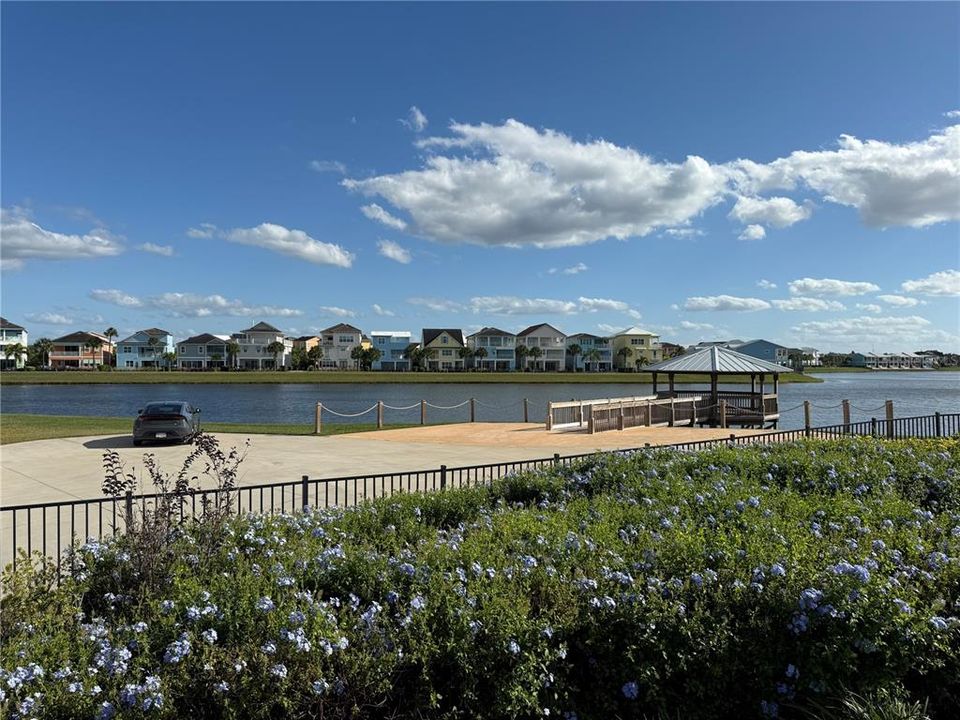 For Sale: $549,990 (2 beds, 2 baths, 1113 Square Feet)