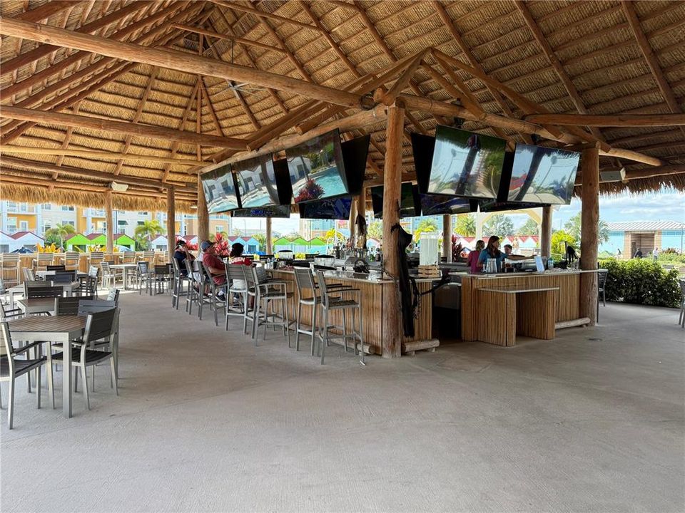 For Sale: $549,990 (2 beds, 2 baths, 1113 Square Feet)